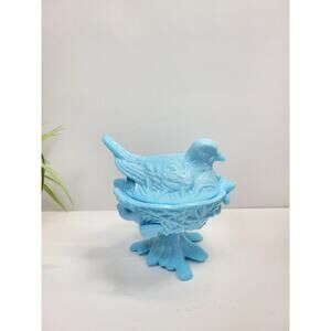 Vintage Westmoreland Blue Robin Sitting on Nest Candy Dish, Bird Lid M